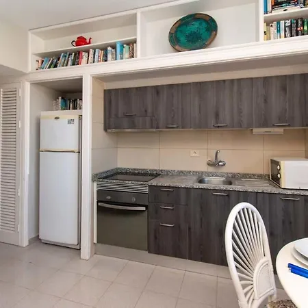 Olivos 13 - One Bed * Адехе