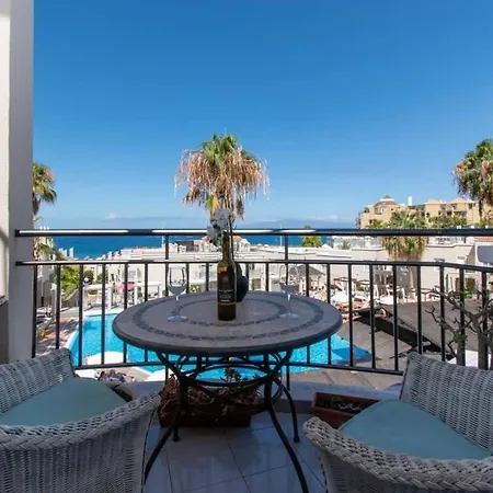 Olivos 13 - One Bed Адехе